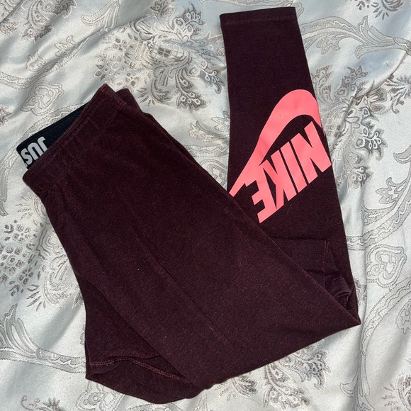 Nike Leggings - Picture 2 of 5